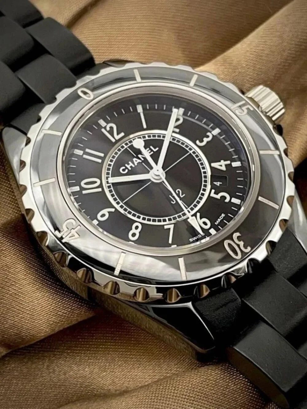 CHANEL J12 H0681 Black ceramic date black Dial Quartz Ladies Watch_970942